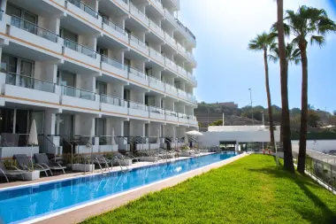 Coral Ocean View Hotel